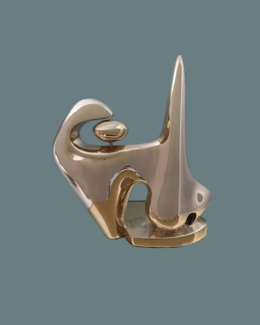 Ali Ghahari “Sovereign Stance” 21 x 22,5 x 6 cm Bronz