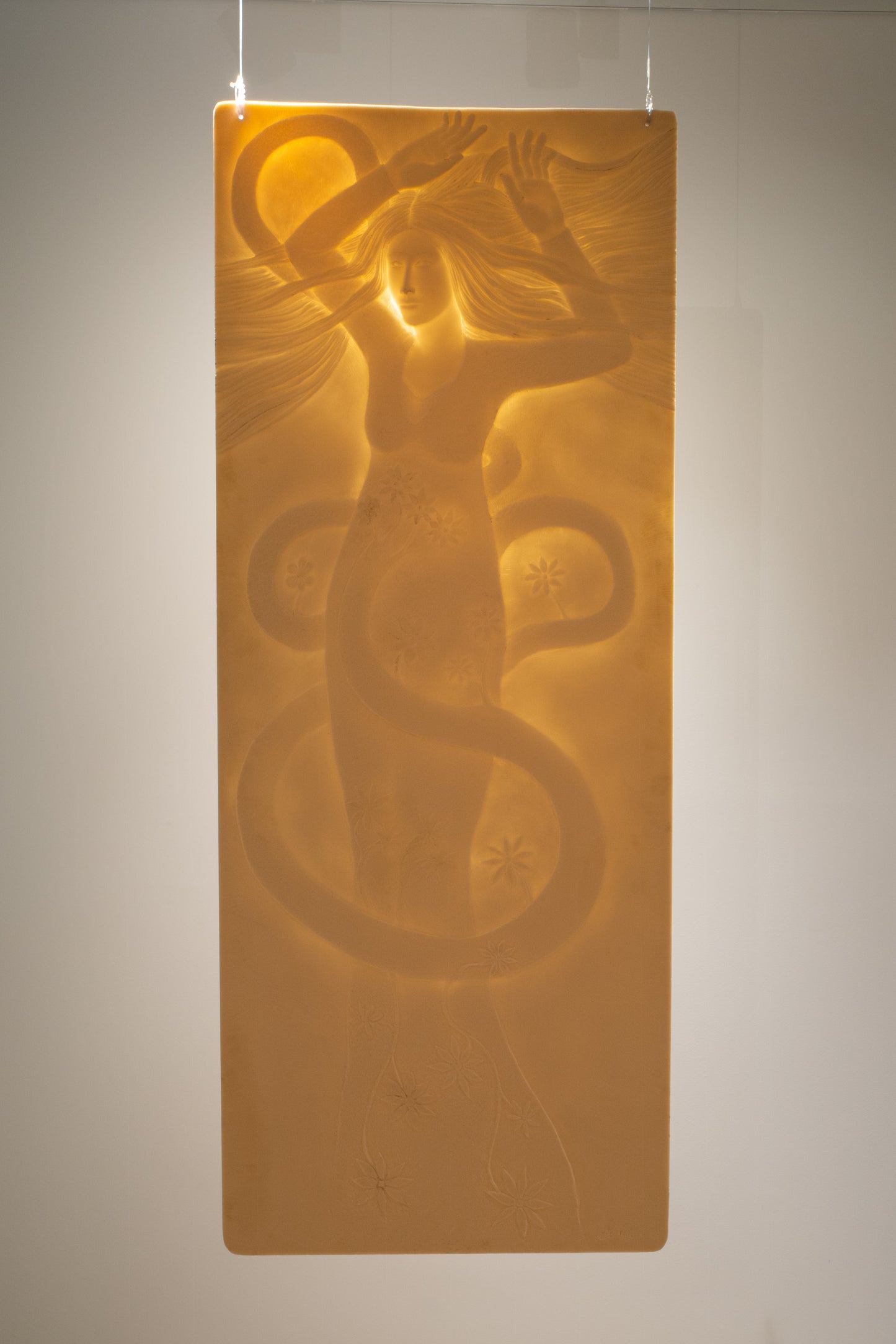 OPELHIA 2       2025 192x76 cm     corian