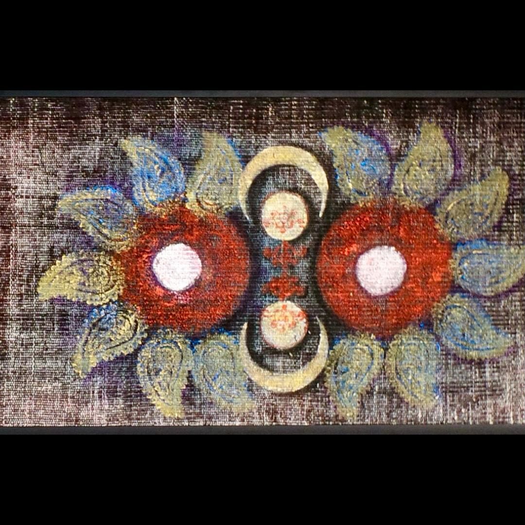 Ritüel 272 x 64cm El dokuma halı üzerine karışık teknik.