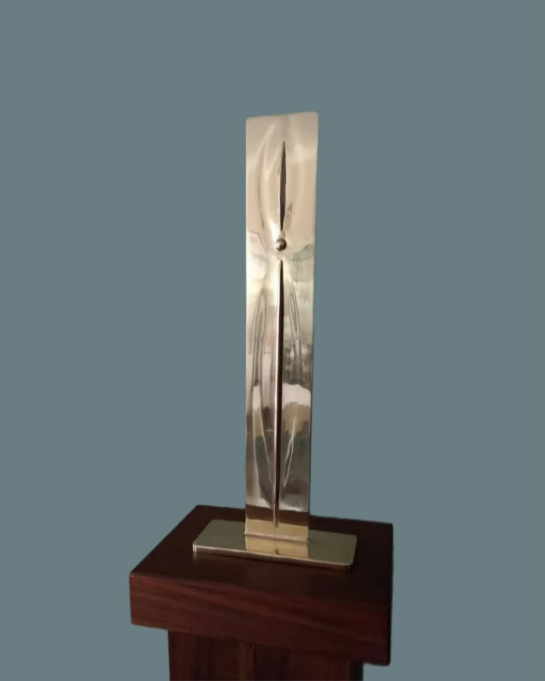 Ali Ghahari - Feminine Blade - 55 x 10 x 1 cm Bronz - 2017